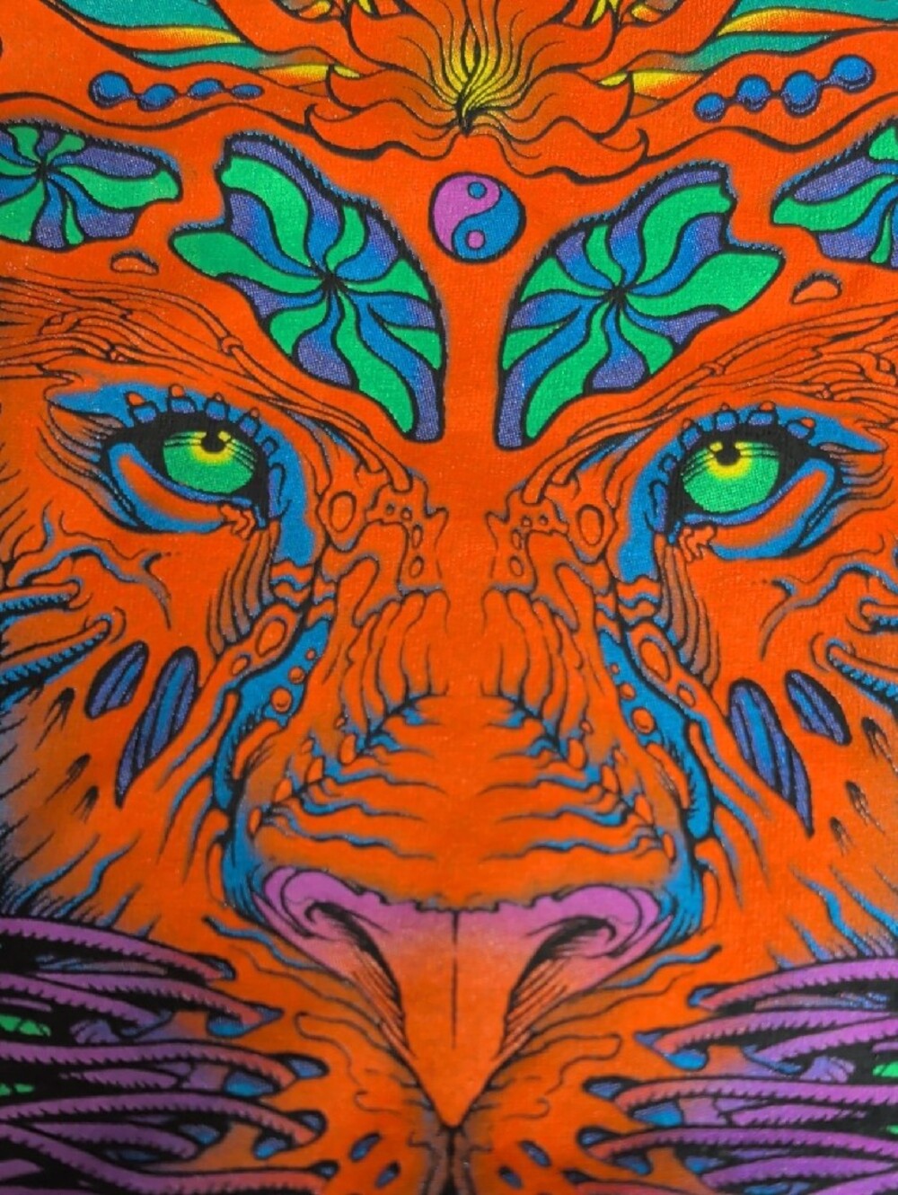 Men's Black Graphic T-Shirt with Multicolor Psychedelic Lion - Picture 7 of 7